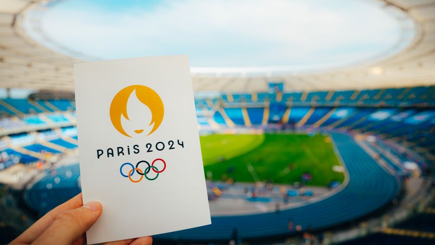 Olympic athletes call on beverage giants to ditch plastic at Paris 2024