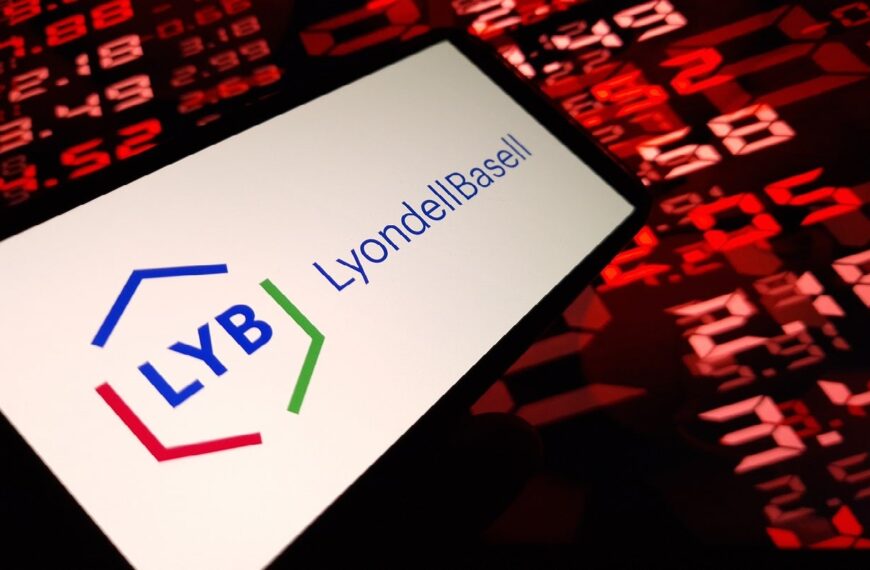LyondellBasell agrees to acquire full ownership of APK AG 