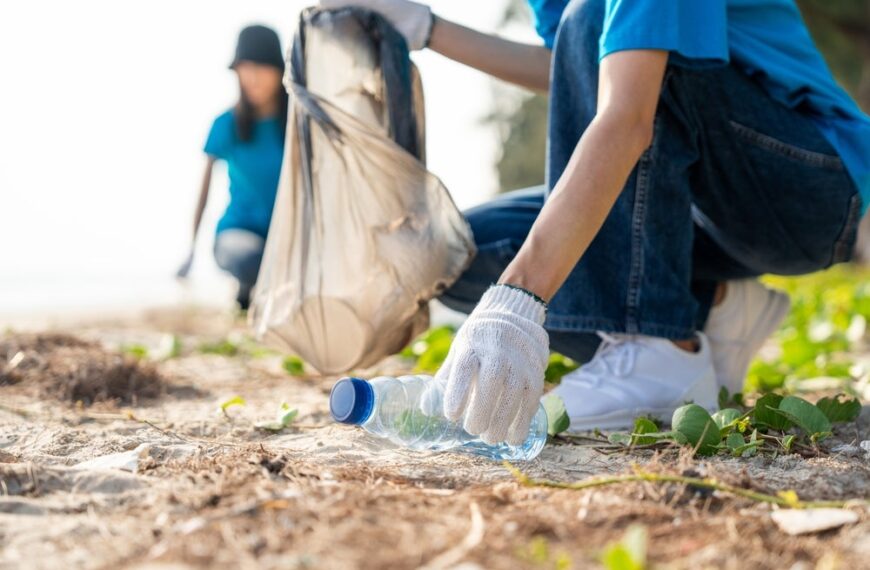 Survey highlights public concerns over plastic pollution