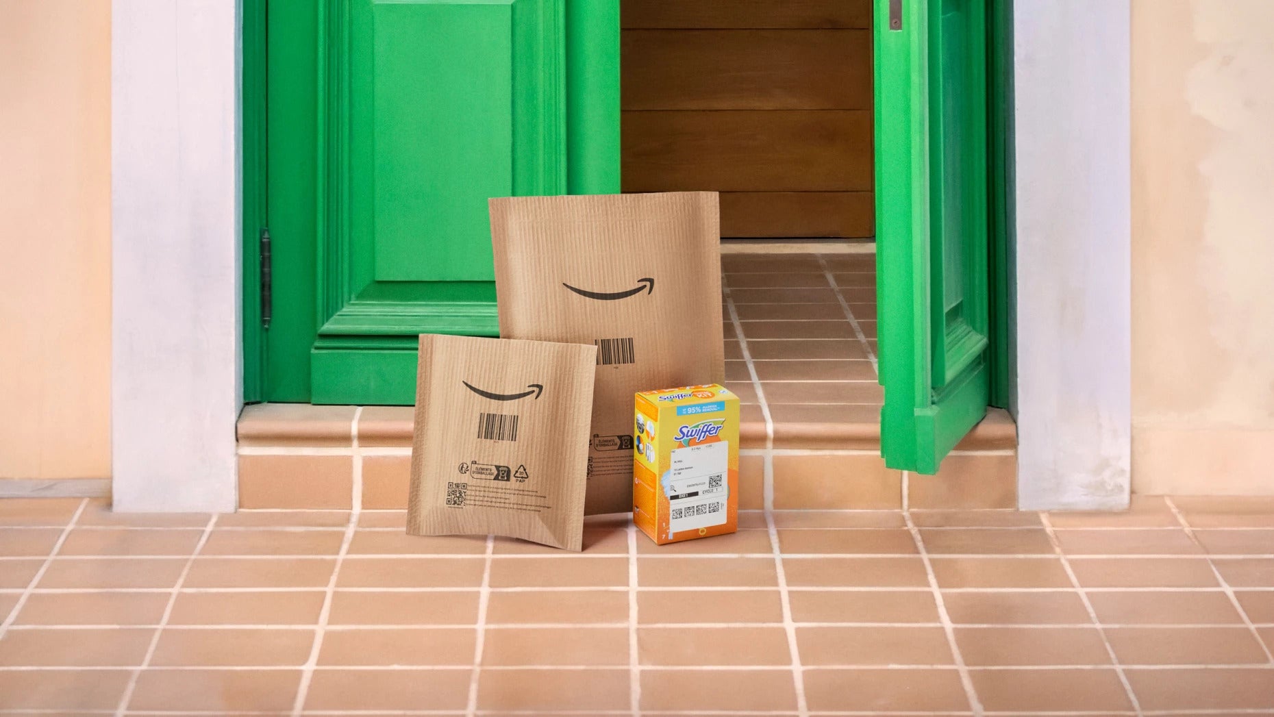Amazon unveils new recyclable paper envelope for UK deliveries