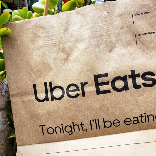 Uber Eats in France to deliver orders in Releaf Paper leaf-fibre bags 