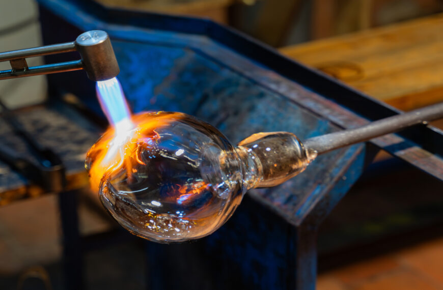 Ardagh uses green hydrogen for sustainable glass packaging production in Sweden
