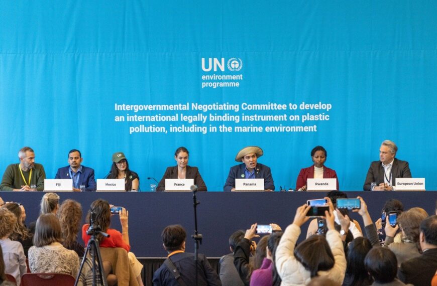 Countries fail to reach agreement on UN treaty to kerb plastic pollution