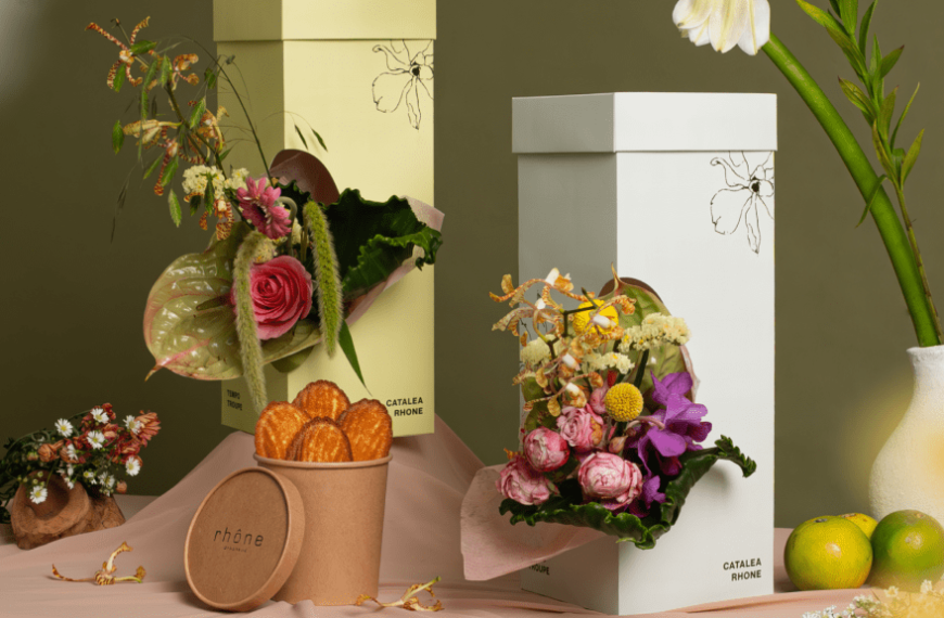 This Flower Box is Also a Stunning Floral Centerpiece