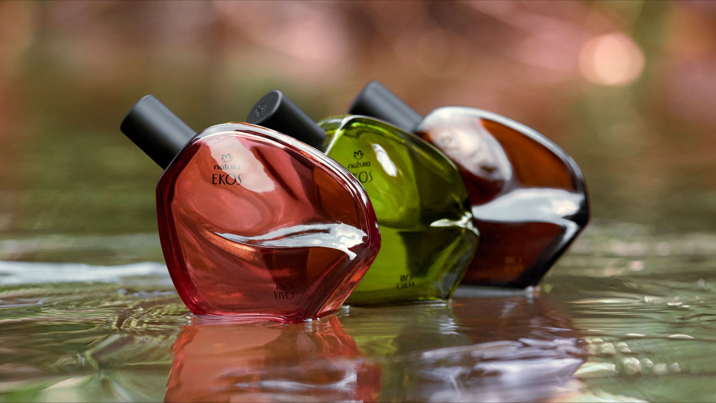 Ryos’ Sculptural Glass Flows Like a River