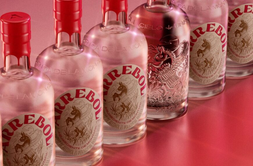 Arrebol Aguardiente Turns Glass Into a Canvas for Storytelling