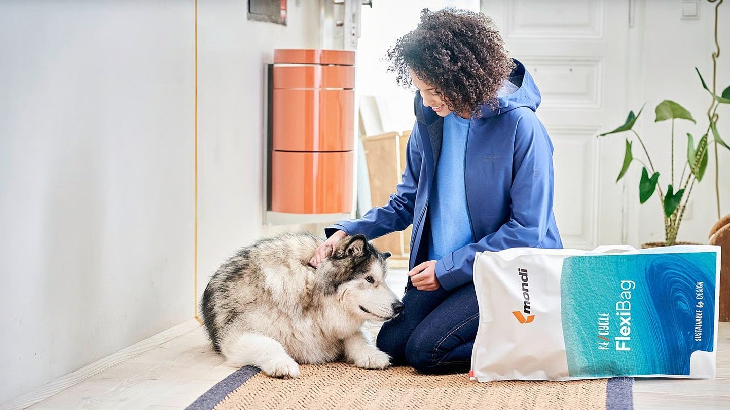 Mondi develops recyclable pet food packaging for Saga Nutrition