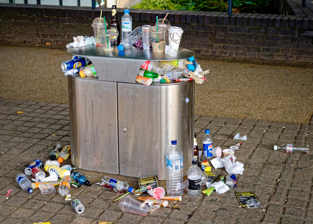 UK sets October 2027 start for bottle deposit scheme