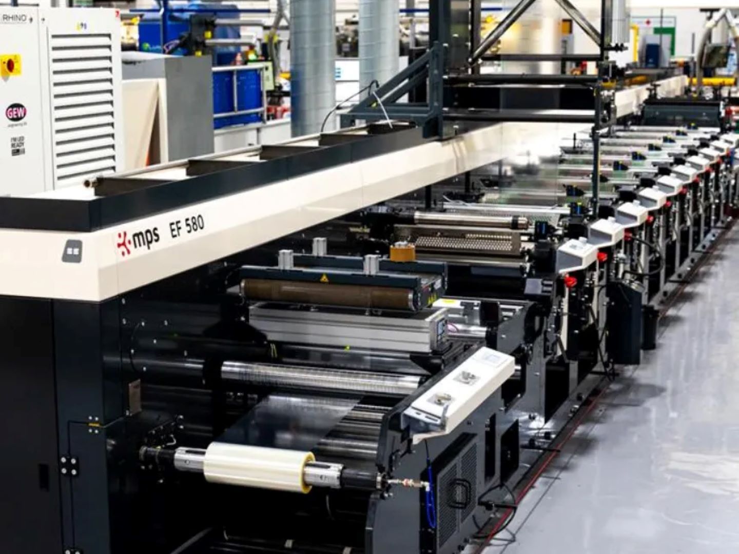 Coveris expands linerless labelling operations