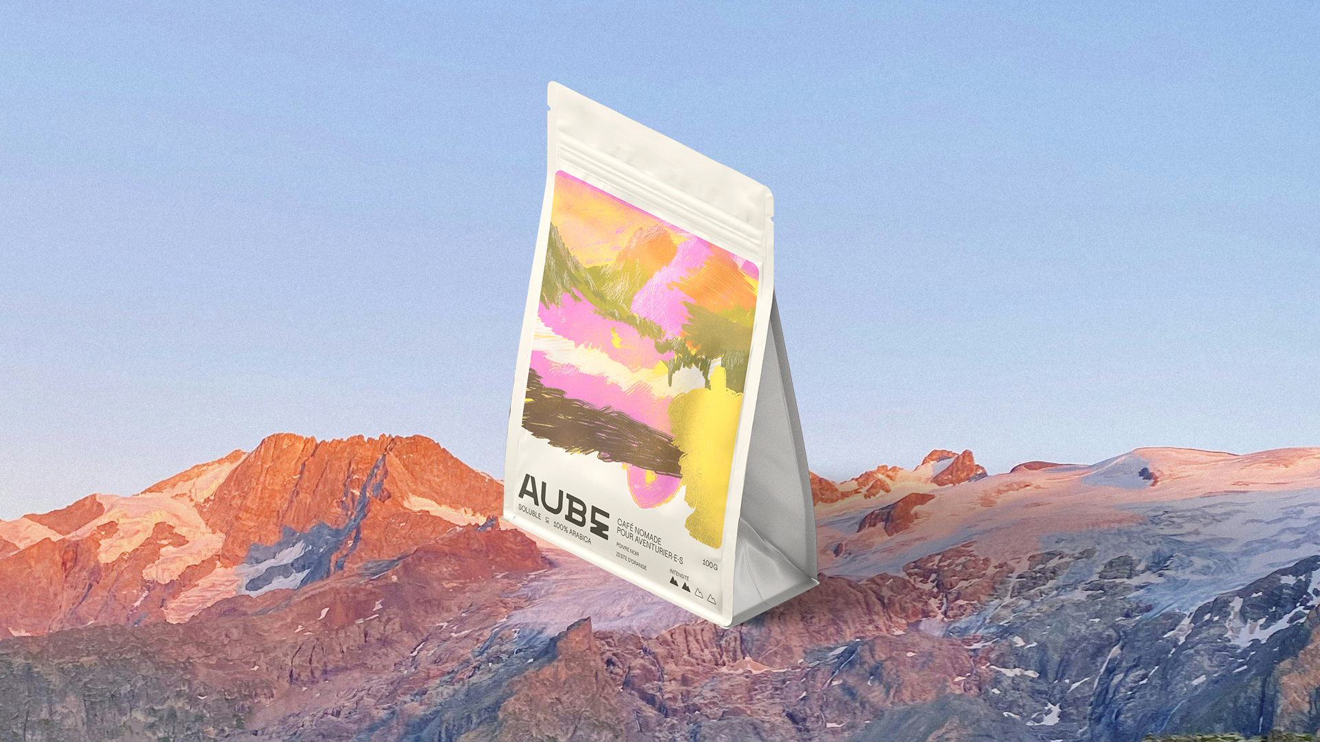 Aube Café Turns Instant Coffee Into a Canvas