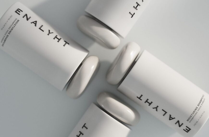 Enalyht’s Smooth Bespoke Bottles Impart Quiet Luxury