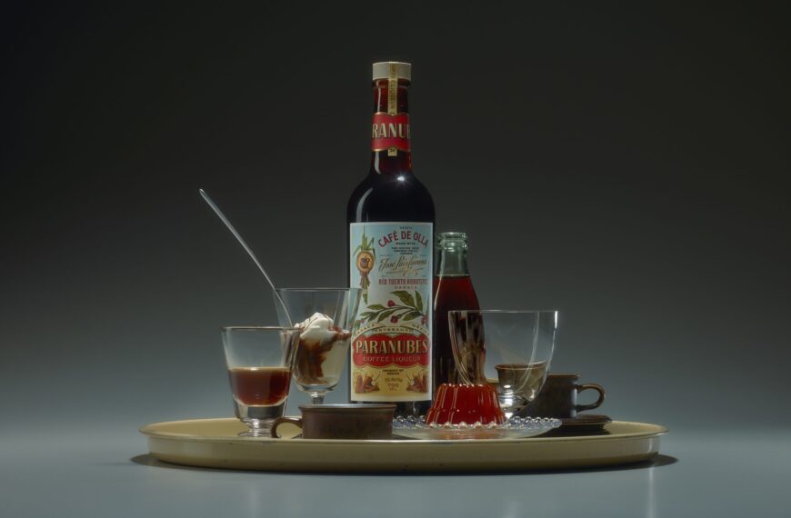 Paranubes Café de Olla Bottles Up Next-Level Timeless Craft