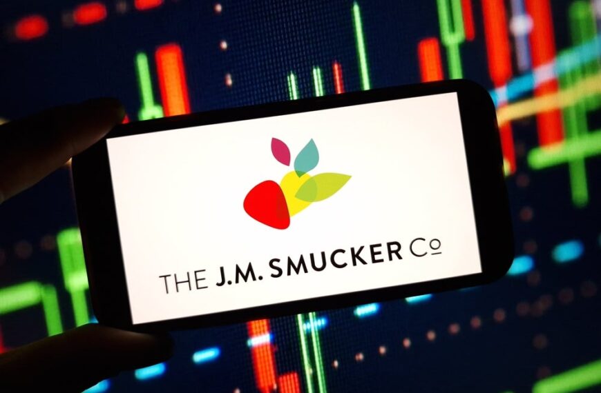 Smucker sues Trader Joe’s over lookalike sandwich packaging