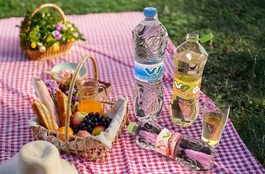 Sidel unveils square PET bottle for still water with liquid nitrogen dosing