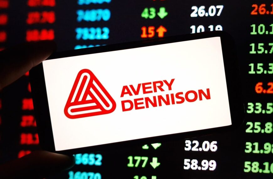Avery Dennison logs sales growth in Q3 2025