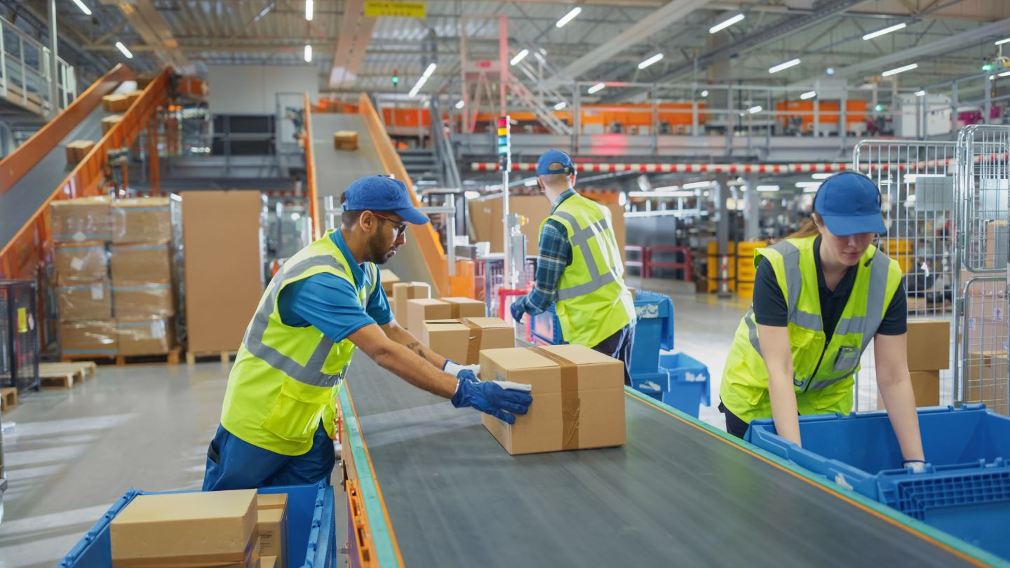 International Paper to close two packaging facilities in US