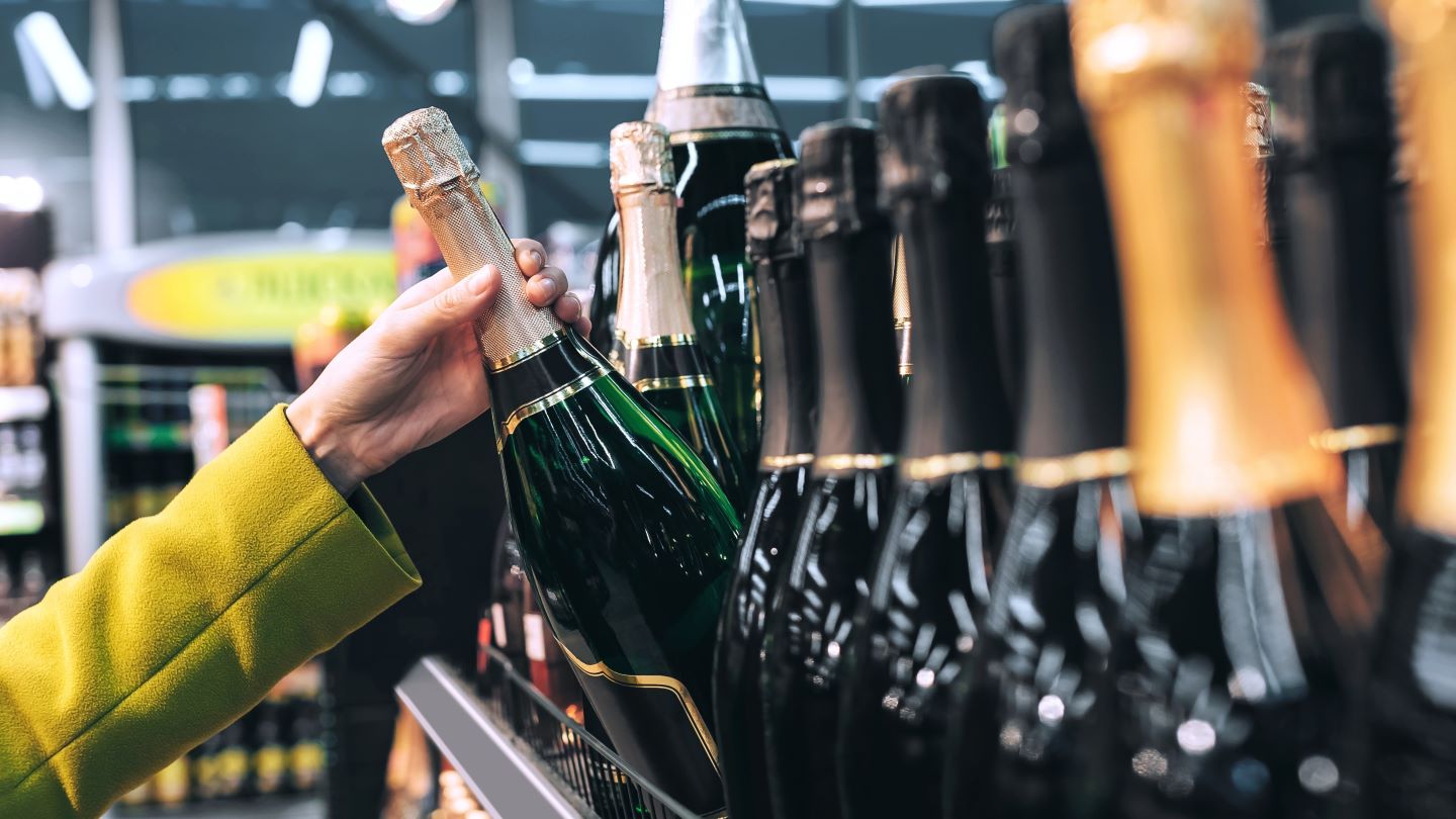 Saxco and Revino to distribute reusable wine bottles in US 