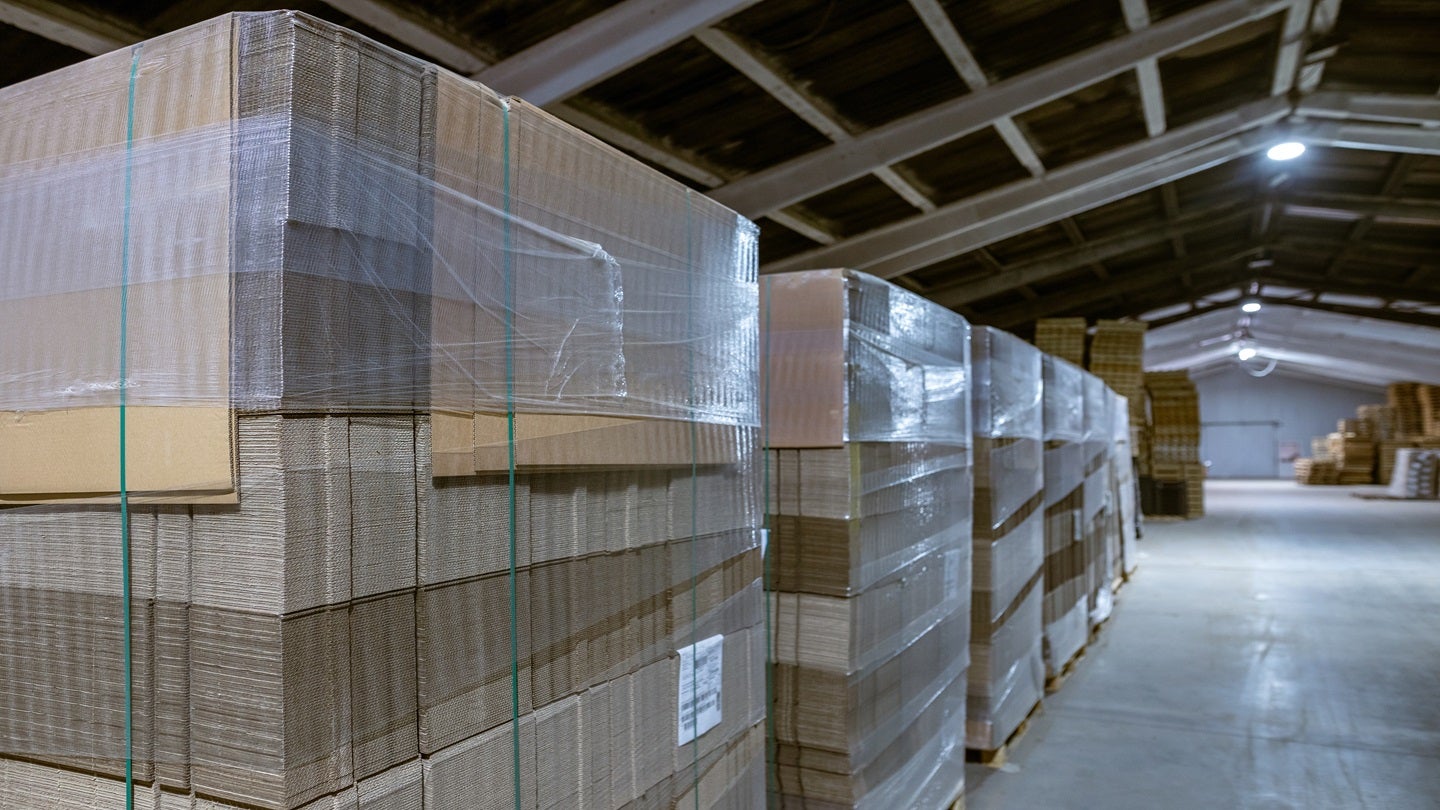 Cascades to divest corrugated packaging plant to Crown Paper