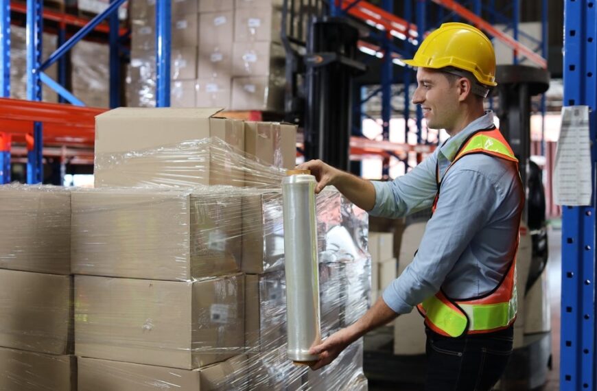 EU drops pallet wrap reuse mandate in new packaging rules