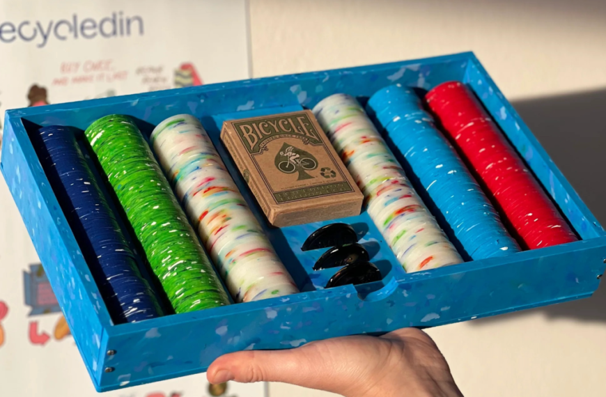 Recycledin Creates World’s First Recycled Poker Set