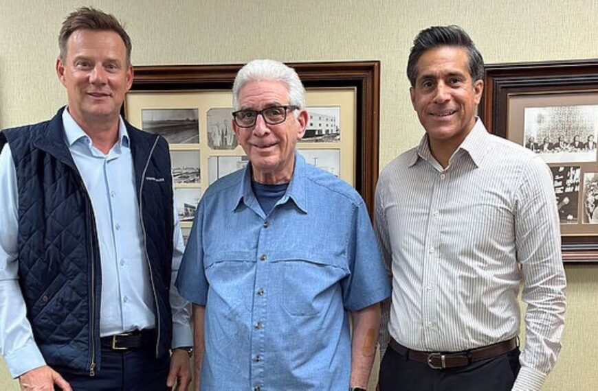 Advance Paper Box orders specialised Koenig & Bauer press