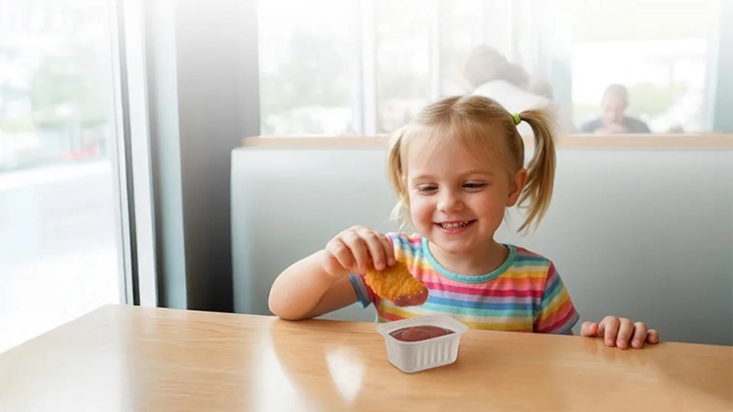 Amcor launches recycle-ready dip cups for foodservice