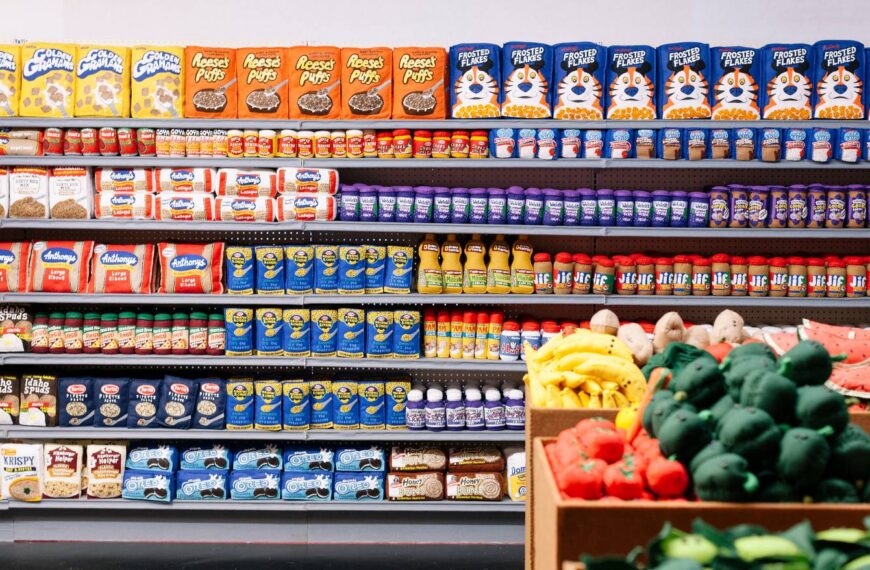 The Grocery Aisle Becomes an Art Gallery Thanks To Lucy Sparrow