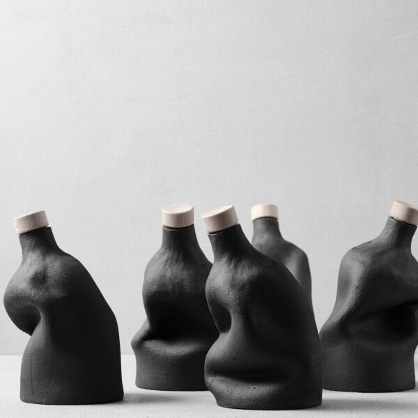 Midva Vidva Onadva’s Bottle Is a Piece of Sculptural Art