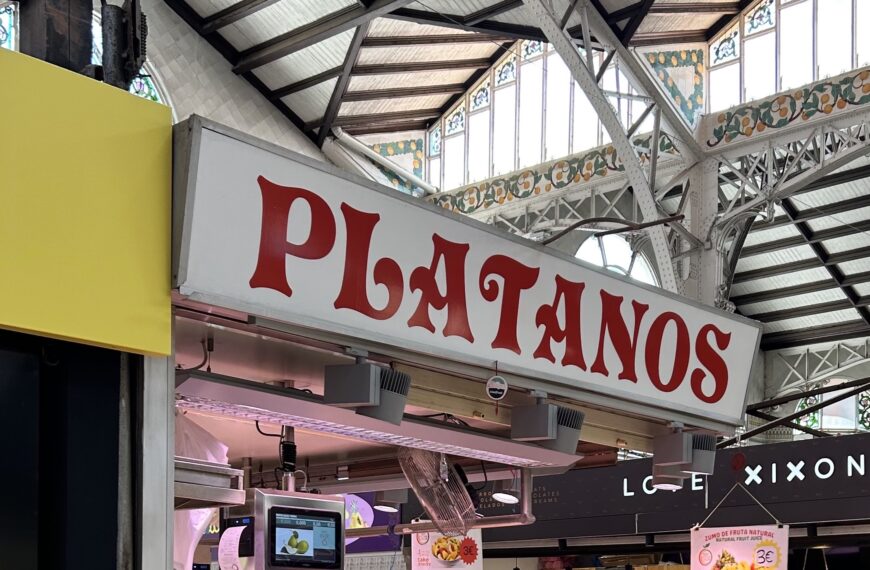 Tour de Type: Mamdani and Wendy’s Get the Bespoke Font Treatment, Plus a Street Tour of Valencia Signage