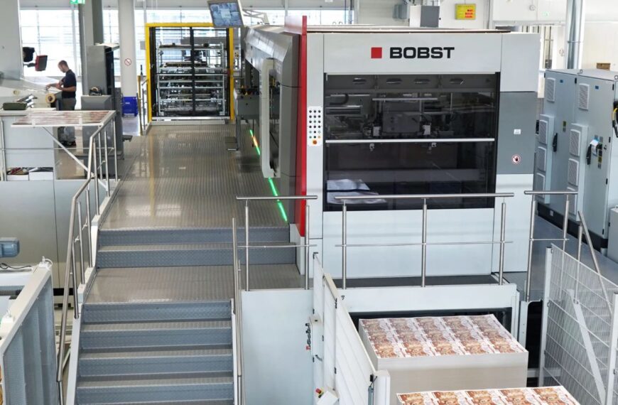 Leopold tests BOBST die-cutter at plant in Marbach, Germany